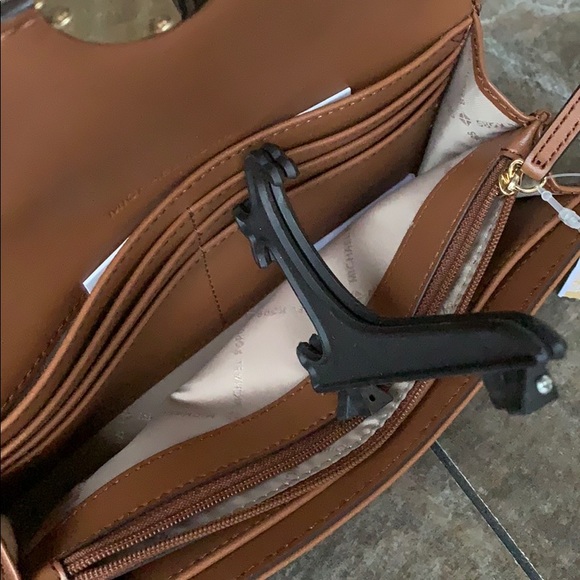 MICHAEL KORS FULTON LG FLP CONTINENTAL WALLET - Picture 13 of 15